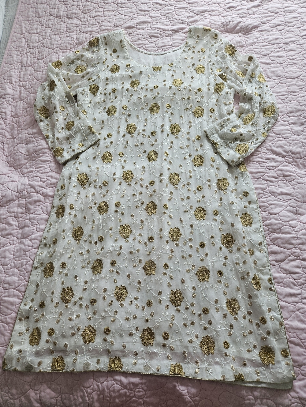 Exquisite Womens Indian Kurta Set - Picture 8 of 16